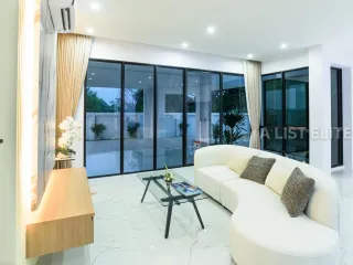 For sale 4 bedrooms house in Bang Lamung, Chonburi