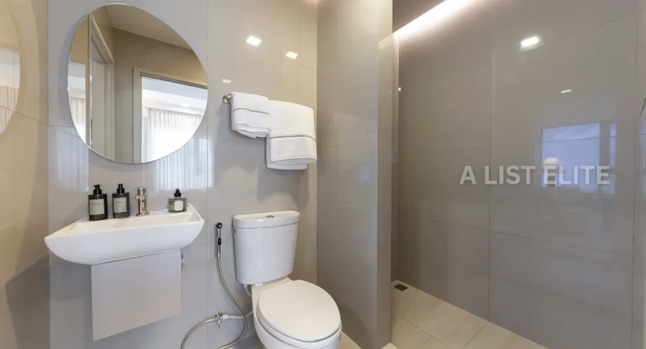 For sale 1 bed condo in Huai Khwang, Bangkok