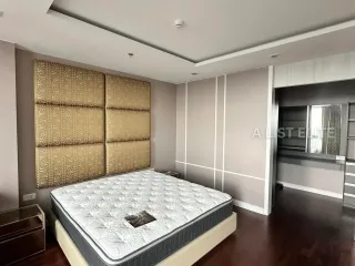 For rent 3 bedrooms condo in Mueang Samut Prakan, Samut Prakan