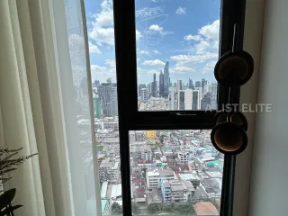 Condo en venta de 2 habitaciones en Bang Rak, Bangkok
