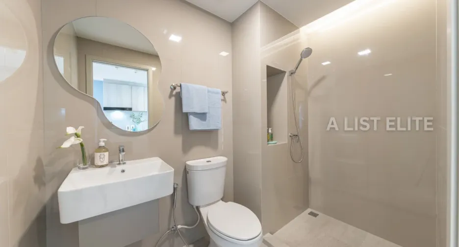 For sale 2 bedrooms condo in Chatuchak, Bangkok
