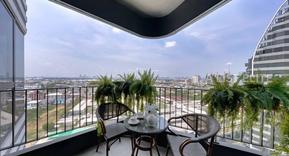 For sale 1 bed condo in Bang Na, Bangkok