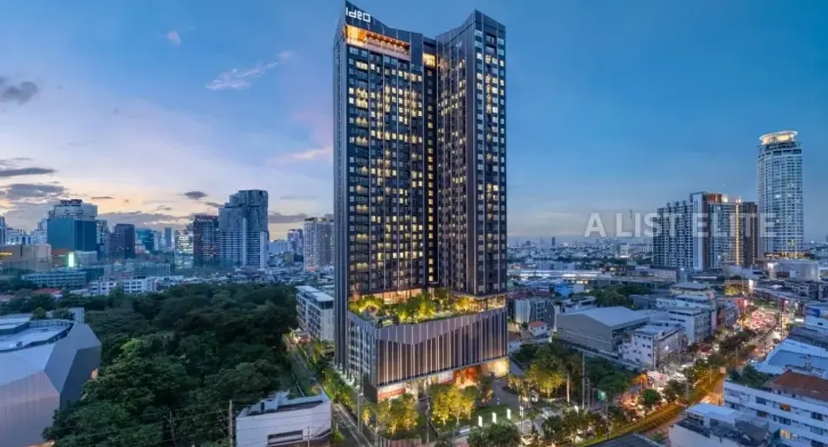 For sale 2 bedrooms condo in Khlong Toei, Bangkok