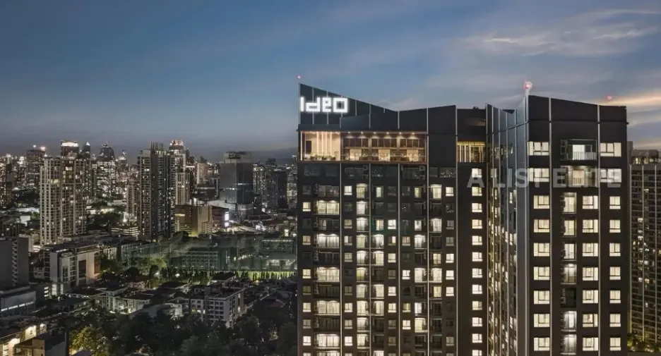 For sale 2 bedrooms condo in Khlong Toei, Bangkok