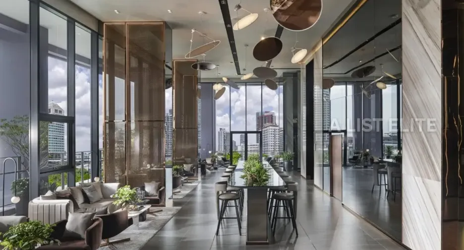 For sale 2 bedrooms condo in Khlong Toei, Bangkok