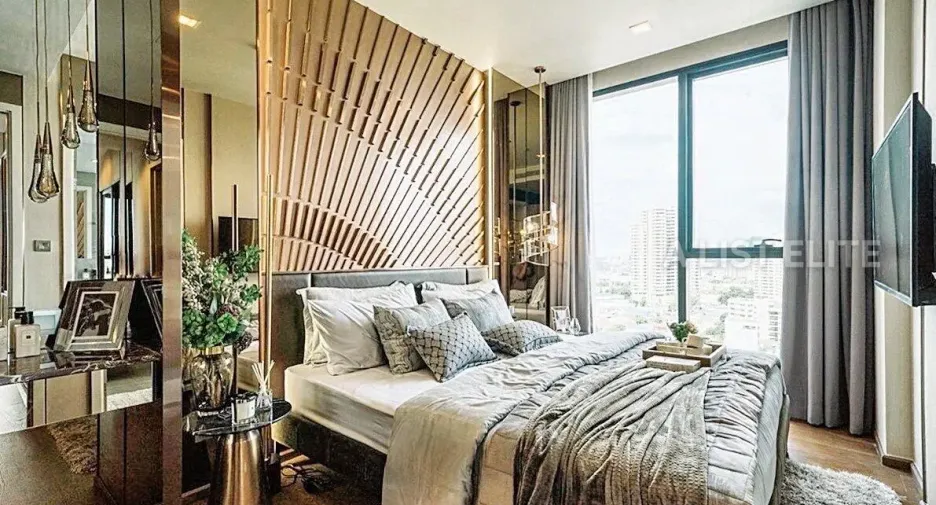 For sale 2 bedrooms condo in Khlong Toei, Bangkok