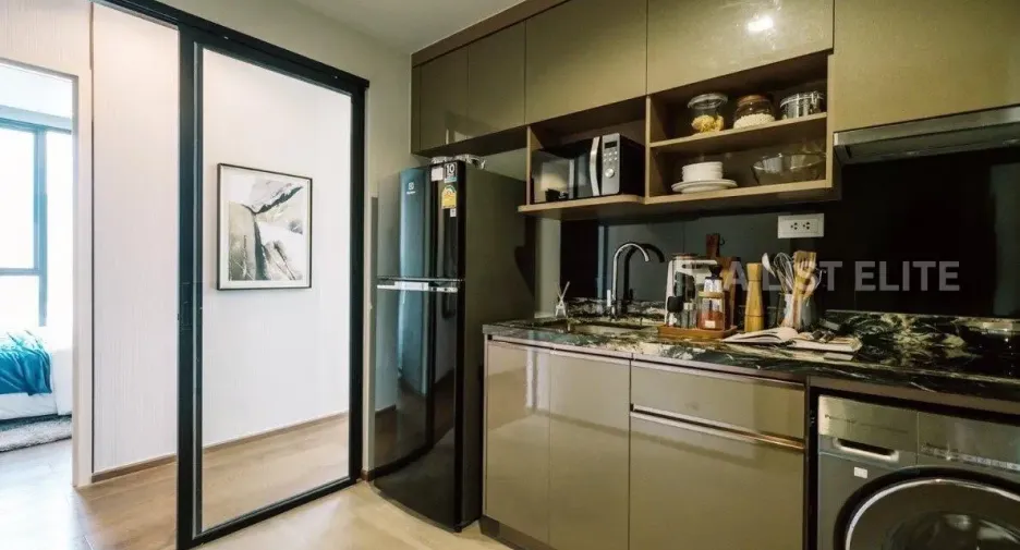 For sale 2 bedrooms condo in Khlong Toei, Bangkok