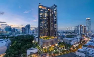 For sale 1 bed condo in Khlong Toei, Bangkok