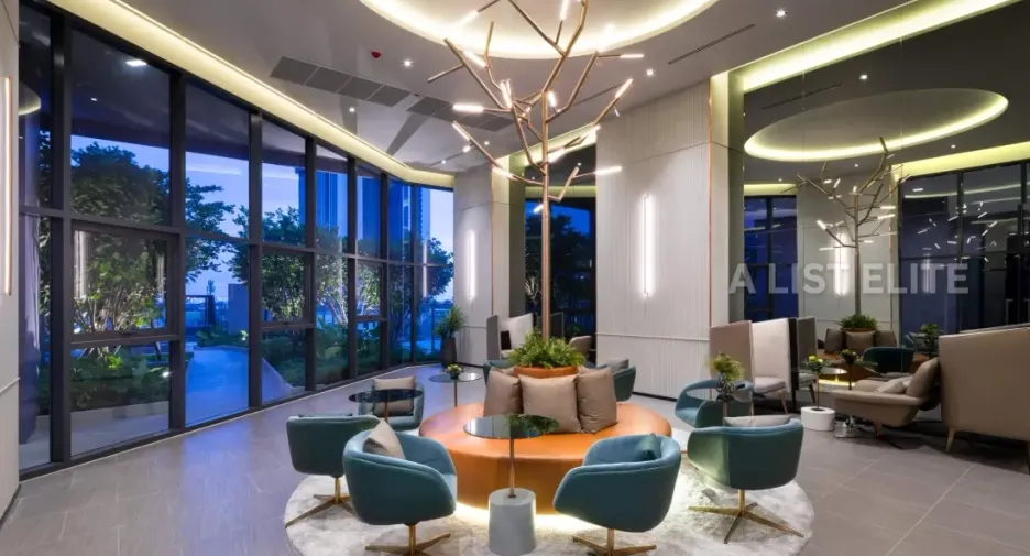 For sale 1 bed condo in Khlong Toei, Bangkok