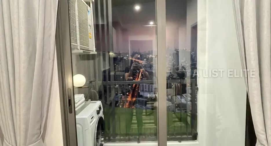 For sale 1 bed condo in Khlong Toei, Bangkok