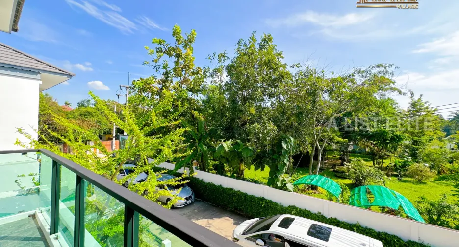 Haus zum Kauf mit 4 Zimmer in Bang Lamung, Chonburi