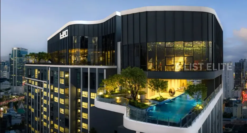 Condo en venta de 2 habitaciones en Bang Rak, Bangkok