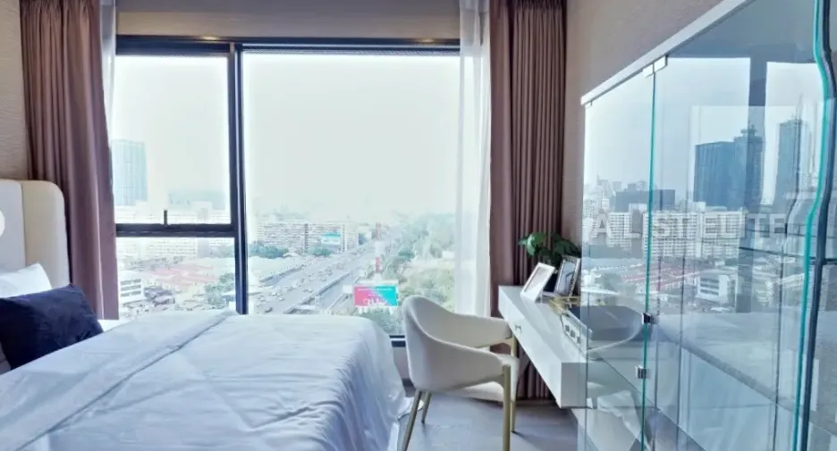 For sale 1 bed condo in Khlong Toei, Bangkok