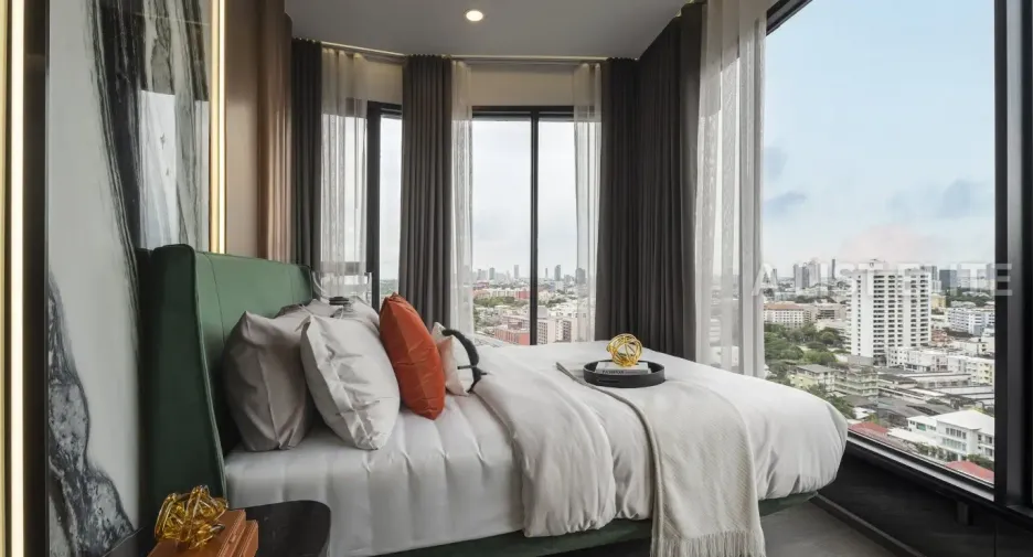 For sale 1 bed condo in Khlong Toei, Bangkok