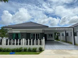 For sale 3 bedrooms house in Bang Lamung, Chonburi