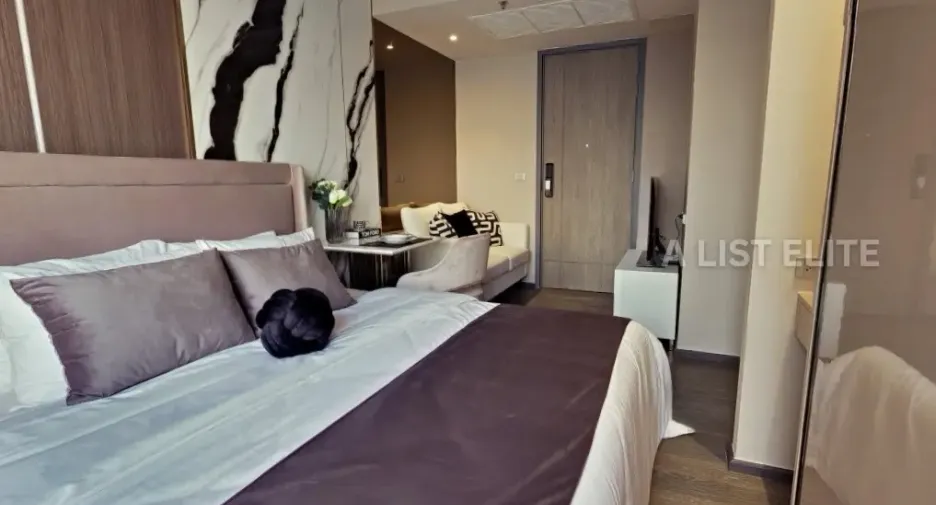 For sale 1 bed condo in Khlong Toei, Bangkok