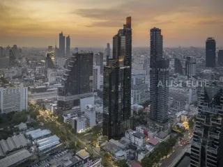 Condo en venta de 2 habitaciones en Bang Rak, Bangkok