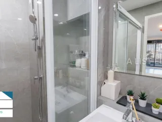 For sale 1 Beds condo in Phra Khanong, Bangkok