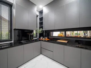 For sale 5 bedrooms house in Bang Lamung, Chonburi
