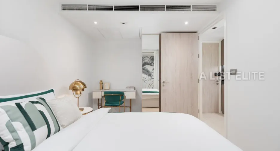For sale 2 bedrooms condo in Khlong Toei, Bangkok