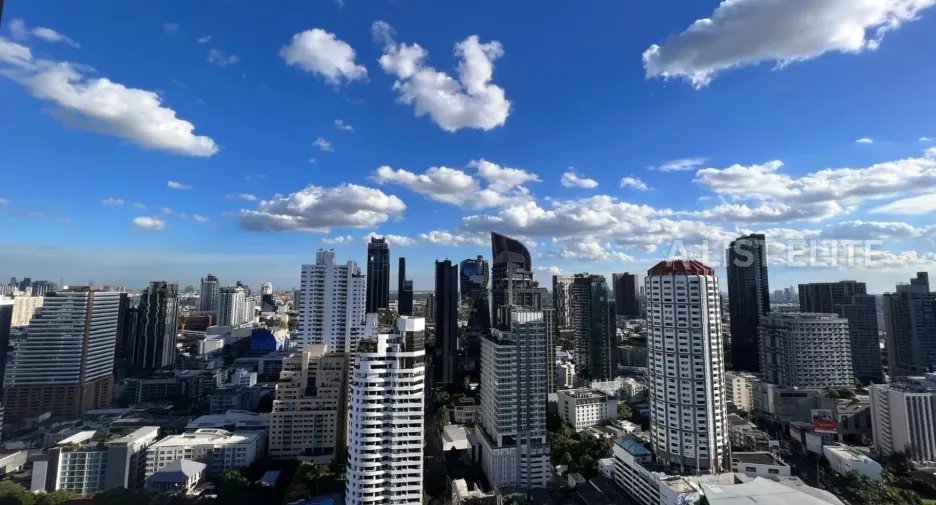 Wohnung zum Kauf mit 3 Zimmer in Watthana, Bangkok