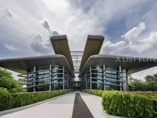 À vendre 3 chambres condo à Bang Phli, Samut Prakan