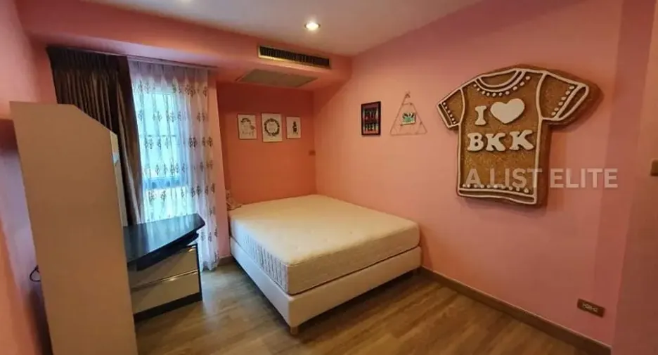 À vendre 4 chambres condo à Yan Nawa, Bangkok