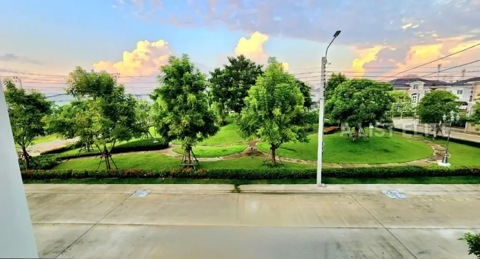 出租 4 卧室 公寓 在 Mueang Samut Prakan, Samut Prakan