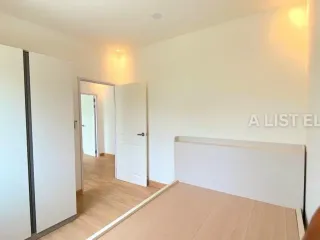 For rent 4 bedrooms condo in Mueang Samut Prakan, Samut Prakan