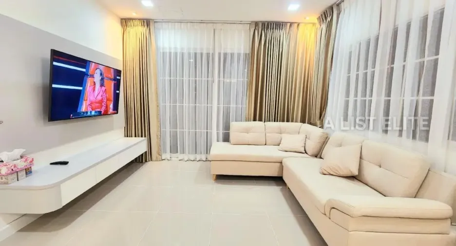 出租 4 卧室 公寓 在 Mueang Samut Prakan, Samut Prakan