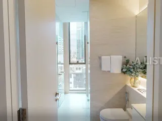 For sale 2 ベッドルーム condo in Khlong Toei, Bangkok