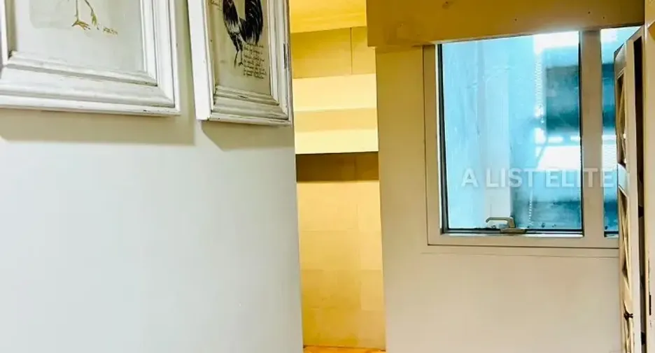 For rent 3 bedrooms condo in Yan Nawa, Bangkok