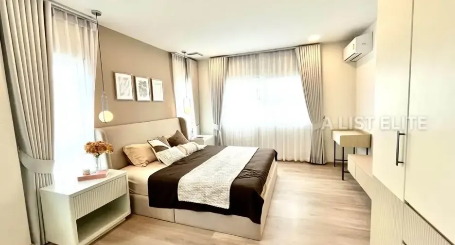 Casa en alquiler de 3 habitaciones en Bang Phli, Samut Prakan