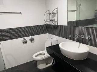 For sale 1 Beds condo in Sathon, Bangkok