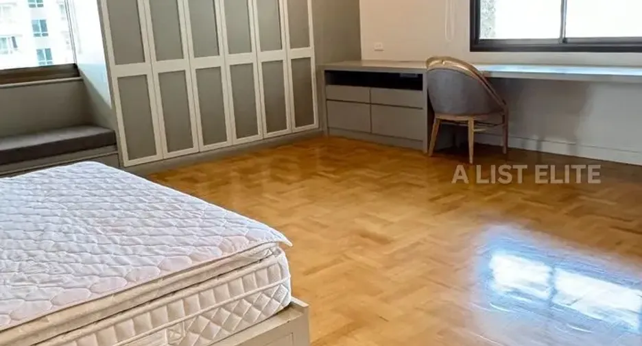 For rent 3 ベッドルーム condo in Watthana, Bangkok