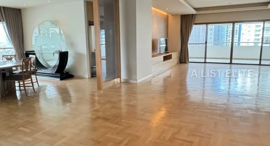For rent 3 ベッドルーム condo in Watthana, Bangkok