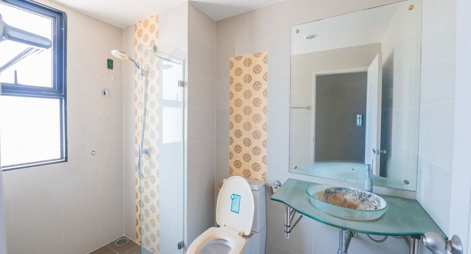 For sale 2 bedrooms condo in South Pattaya, Pattaya