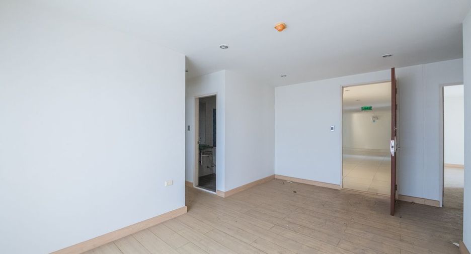 For sale 2 bedrooms condo in South Pattaya, Pattaya
