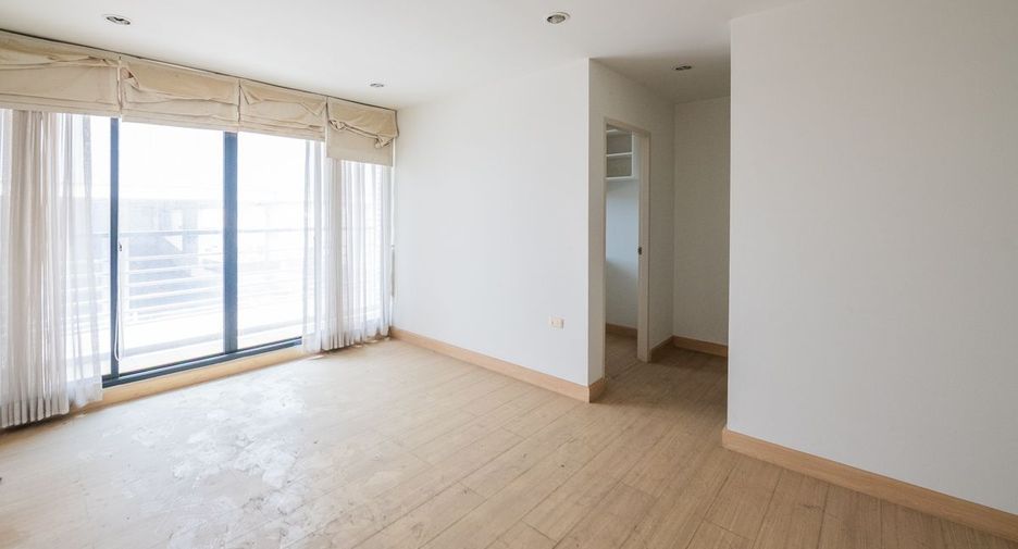 For sale 2 bedrooms condo in South Pattaya, Pattaya
