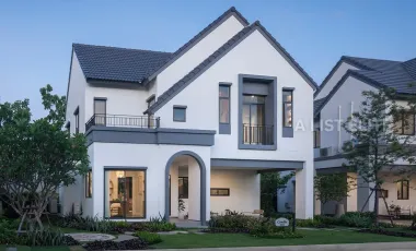 Casa en venta de 4 habitaciones en Bang Sao Thong, Samut Prakan