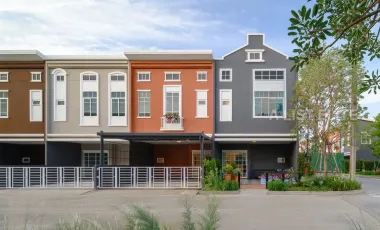 For sale 3 bedrooms house in Mueang Pathum Thani, Pathum Thani