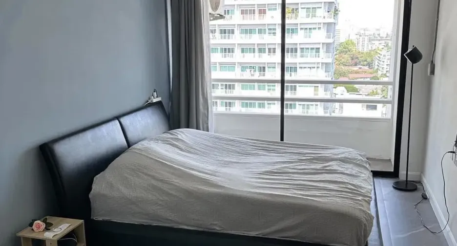 For rent 2 bedrooms condo in Watthana, Bangkok