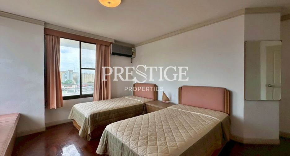 For sale 3 bedrooms condo in Pratumnak, Pattaya