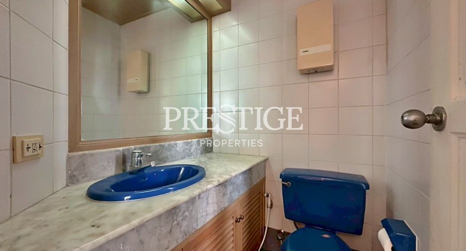 For sale 3 bedrooms condo in Pratumnak, Pattaya