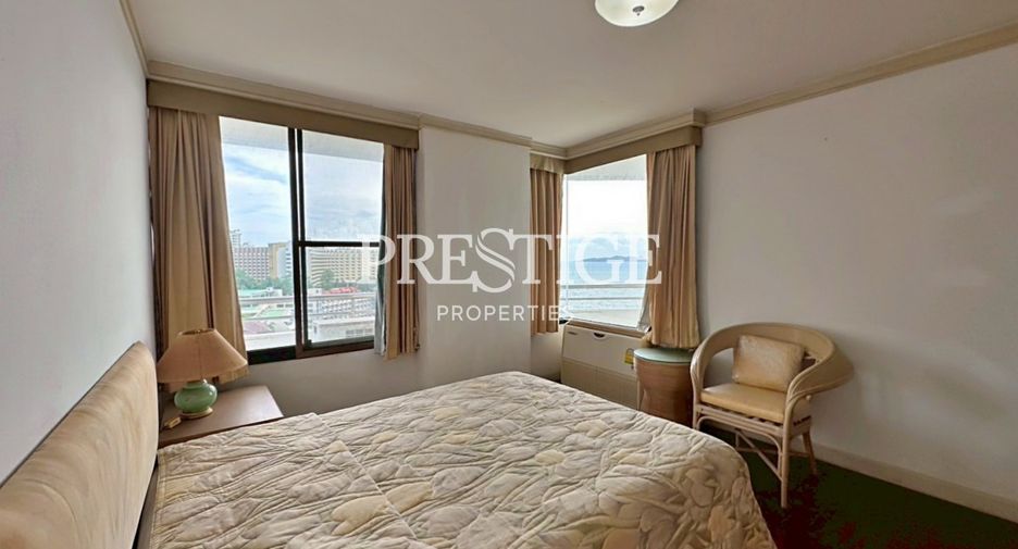 For sale 3 bedrooms condo in Pratumnak, Pattaya
