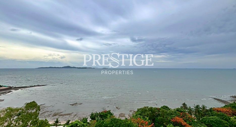 For sale 3 bedrooms condo in Pratumnak, Pattaya