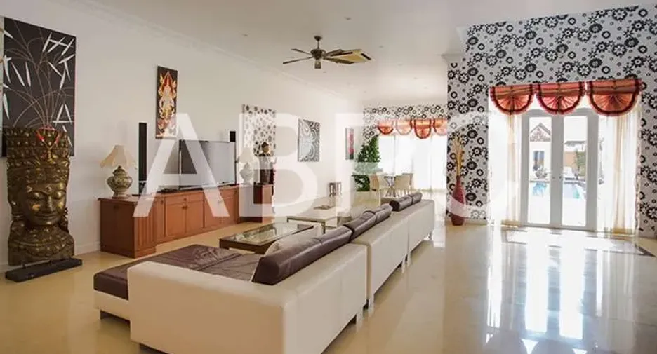 For rent 5 bedrooms house in Bang Lamung, Chonburi