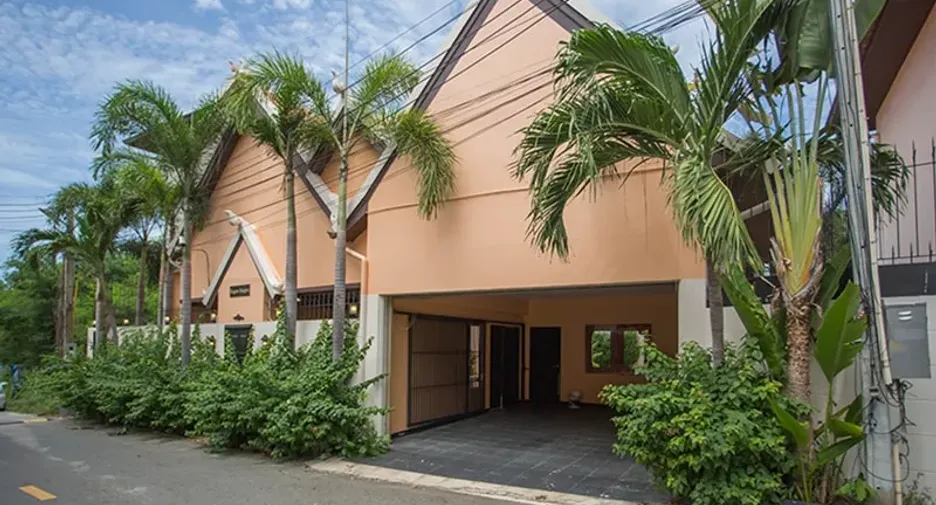 For rent 5 bedrooms house in Bang Lamung, Chonburi
