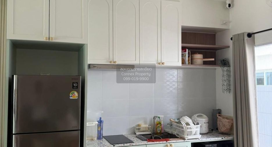 For sale 2 bedrooms townhouse in Phra Samut Chedi, Samut Prakan