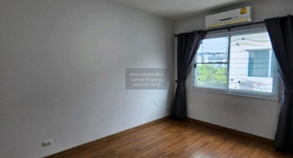 For sale 3 bedrooms townhouse in Mueang Samut Prakan, Samut Prakan